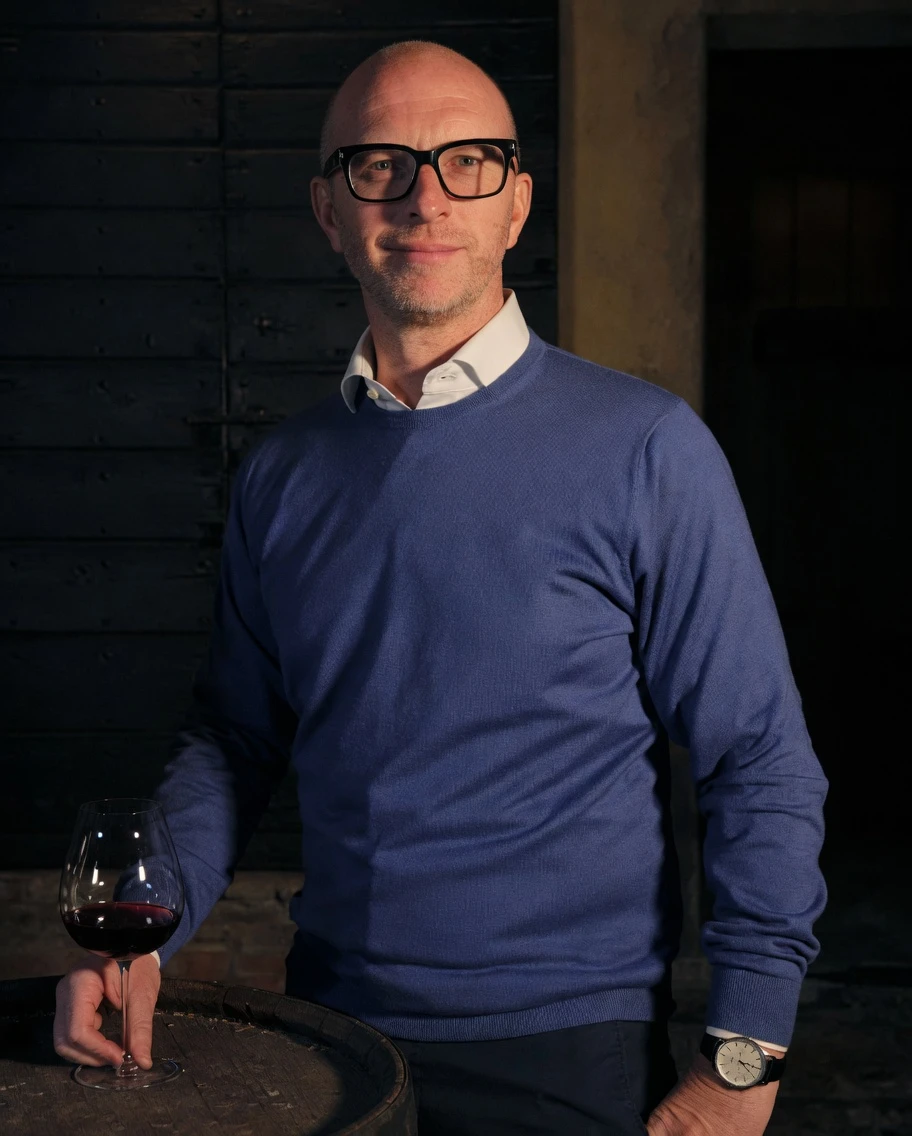 Nebbiolo tasting atmosphere, cherry and tar