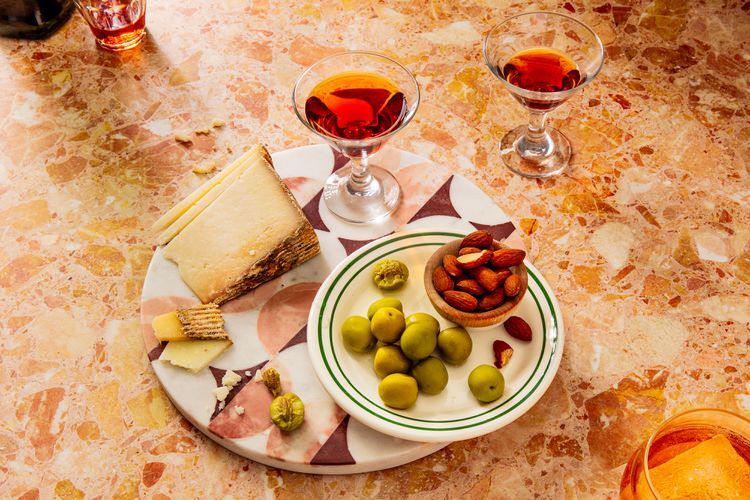 15-Minute Snack and Cocktail Pairings