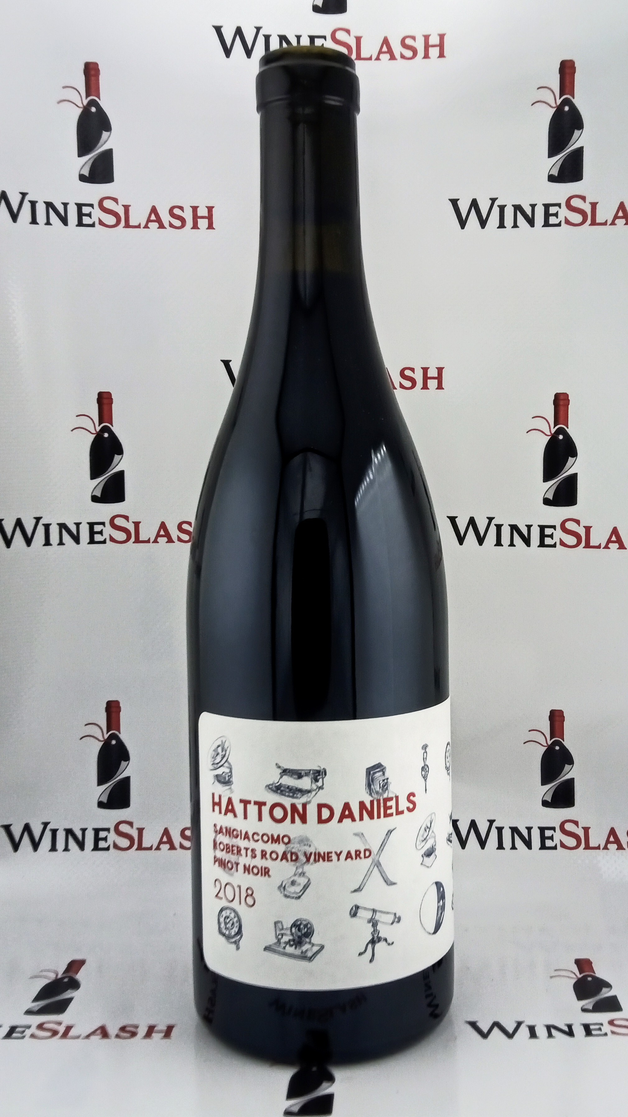 2018 Hatton Daniels Sangiacomo Robert's Road Vineyard Pinot Noir Bottle