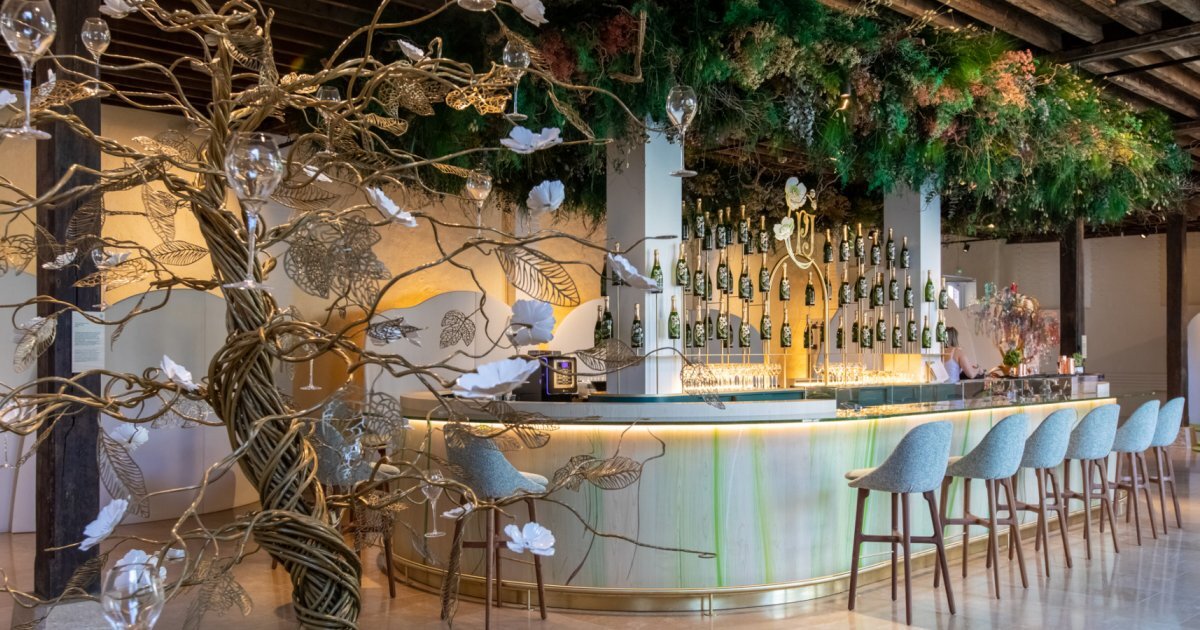Perrier-Jou&euml;t Imagery