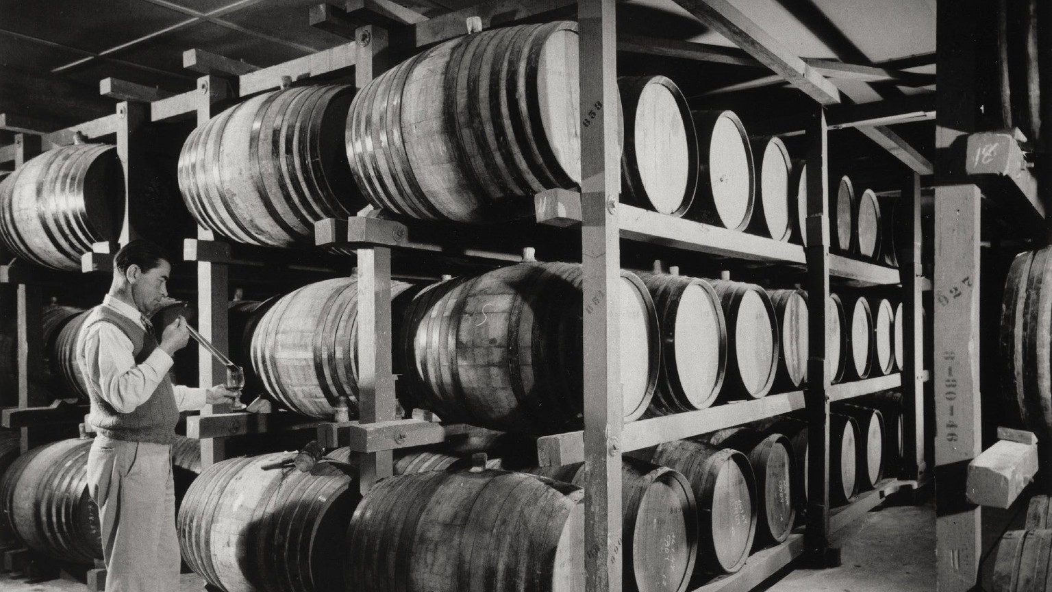 Andre Tchelistcheff among barrels in the Beaulieu cellar