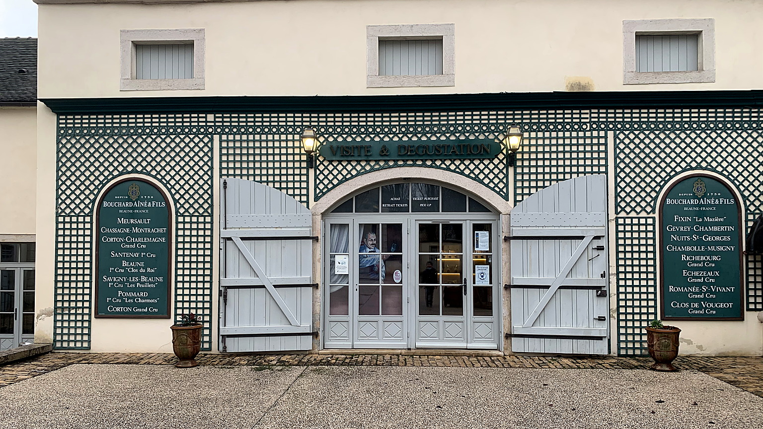 Visite and degustation entrance at Bouchard Aine & Fils in Beaune