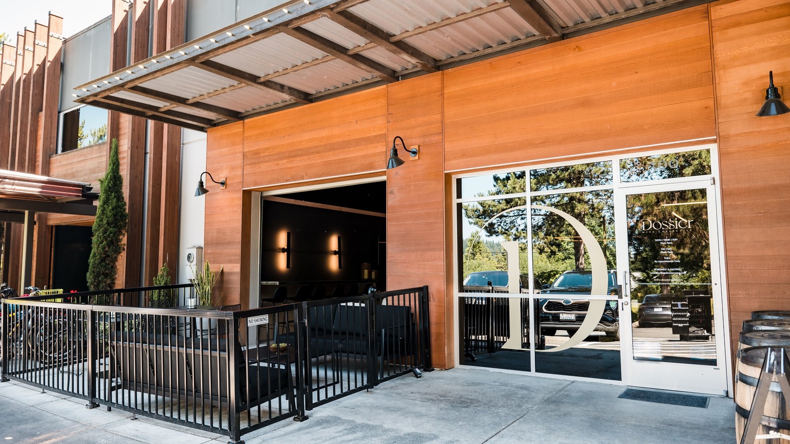 Dossier, official winery photograph