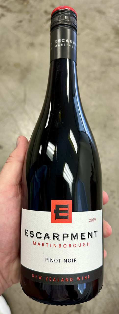 2019 Escarpment Pinot Noir Martinborough bottle