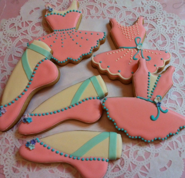 Ballet cookies (ballet slipper and Hayley Ballet tutu) by Angela Chin