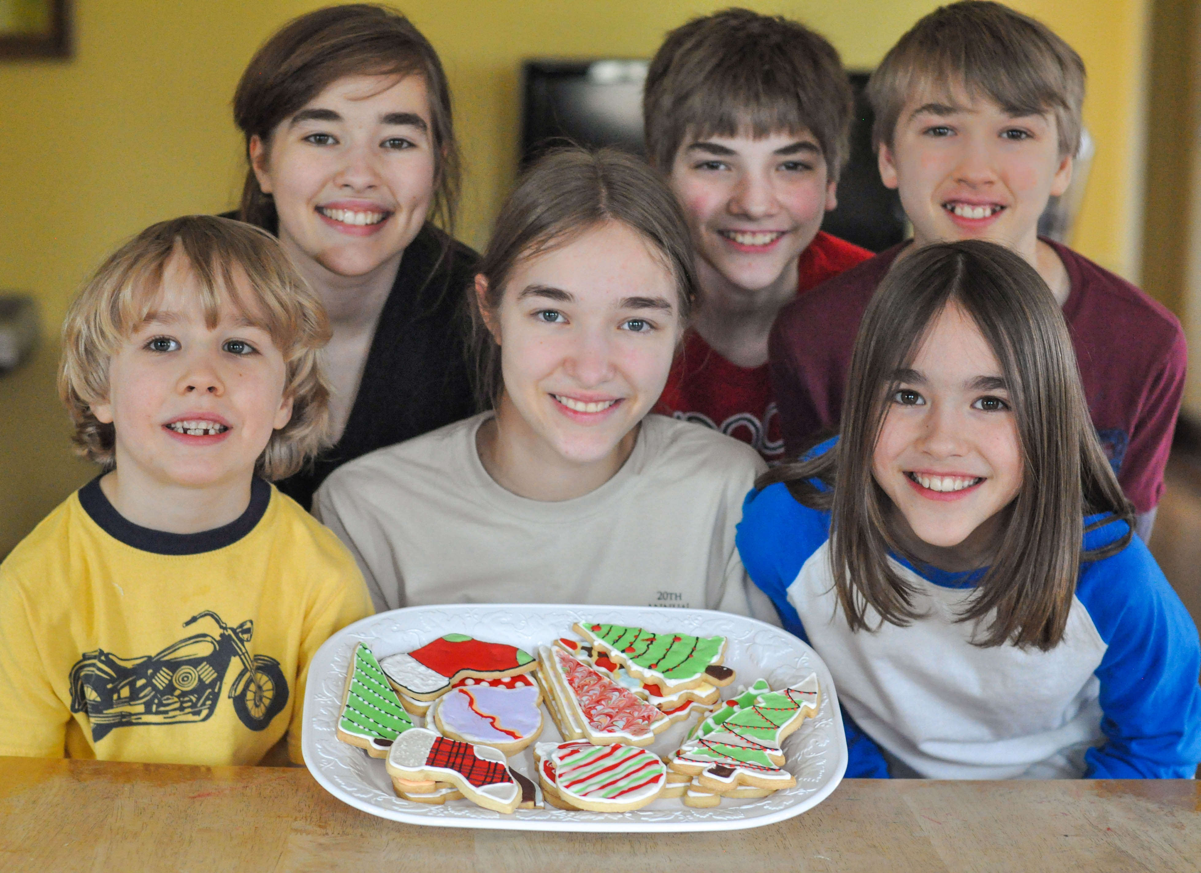 kids-with-christmas-cookies.jpg