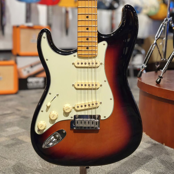 Used Fender Player Plus Left-Handed Stratocaster - 3 Color Sunburst (8 lb 1 oz)