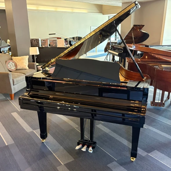 Pre-Owned Yamaha C3 Grand Piano - Polished Ebony