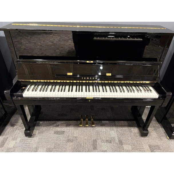 Pre-Owned Yamaha U1 Upright Piano - Polished Ebony