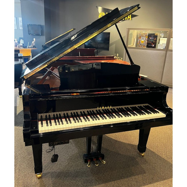 Pre-Owned Yamaha C3 Grand Piano - Polished Ebony