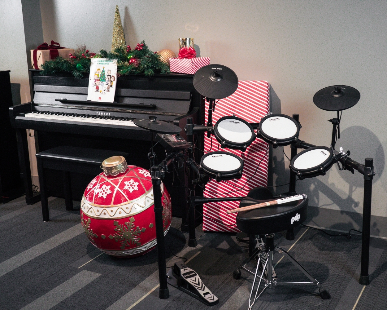 A fun Christmas display with a Yamaha Clavinova digital piano and NUX electric drumset