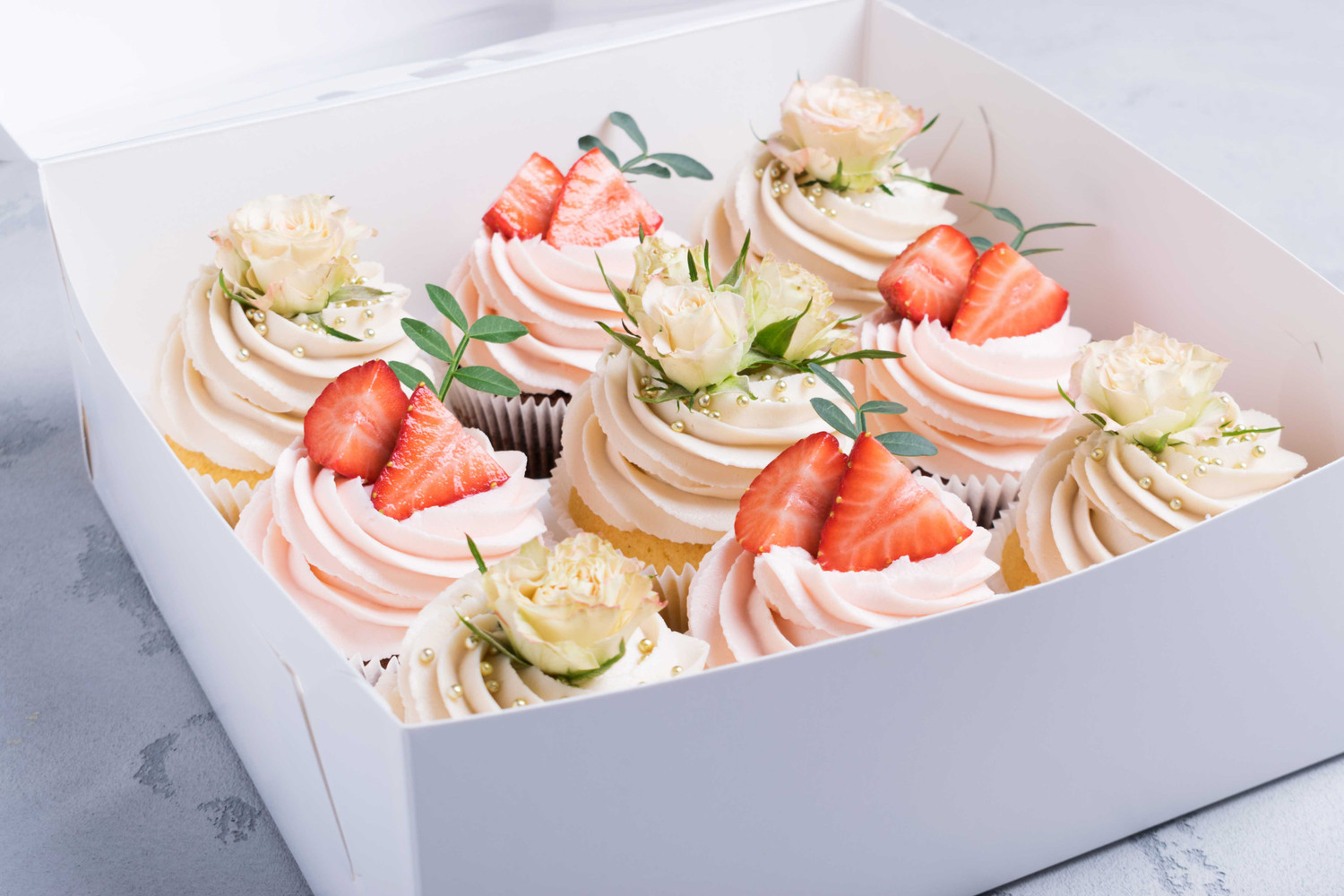 Cake Box [6x6x4inch] (a pack of 250)