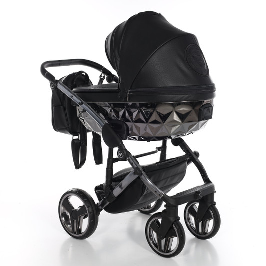 Junama Handcraft Black 2-in-1 pram and pushchair carrycot detail