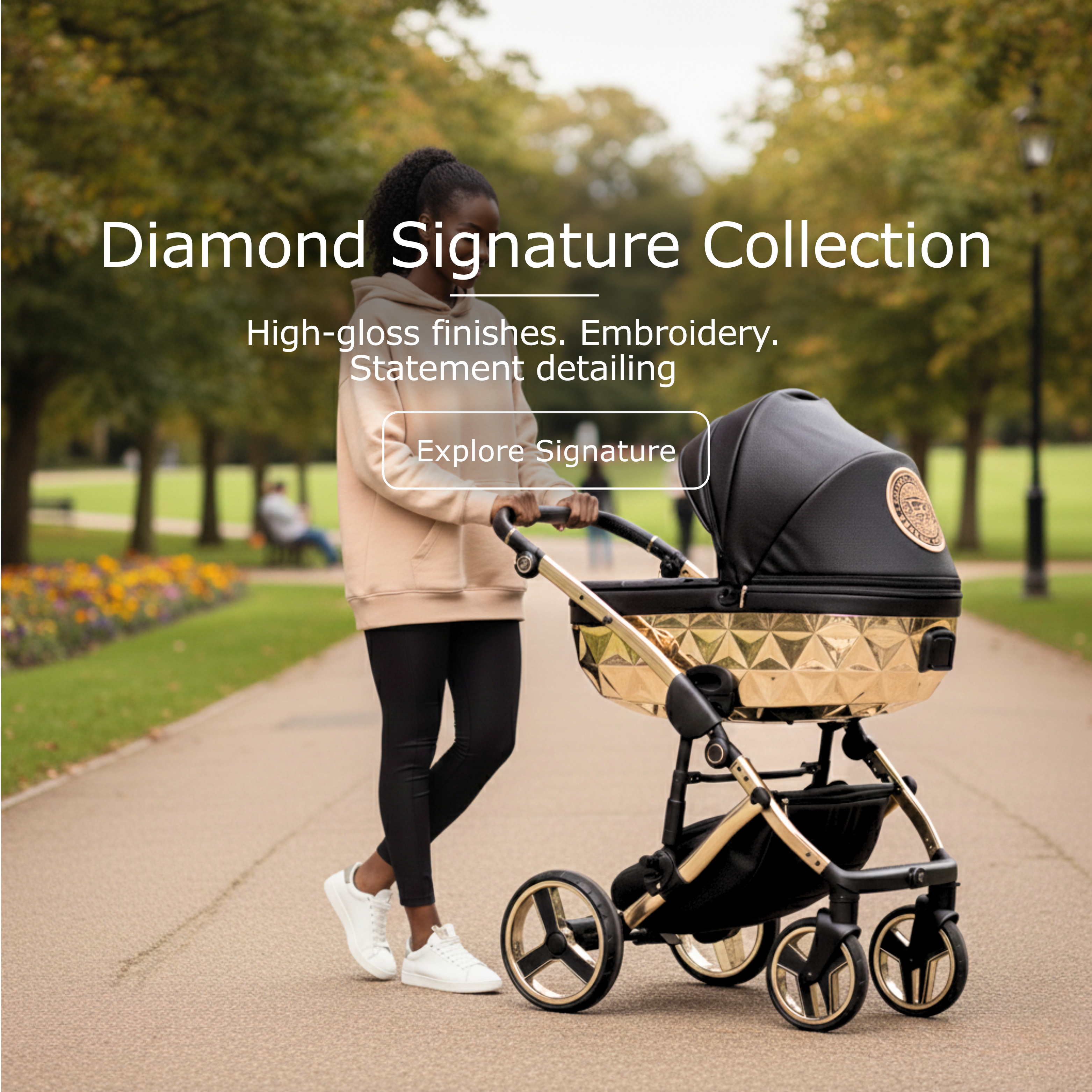 Junama Diamond Signature pram with high-gloss gold mirrored carrycot