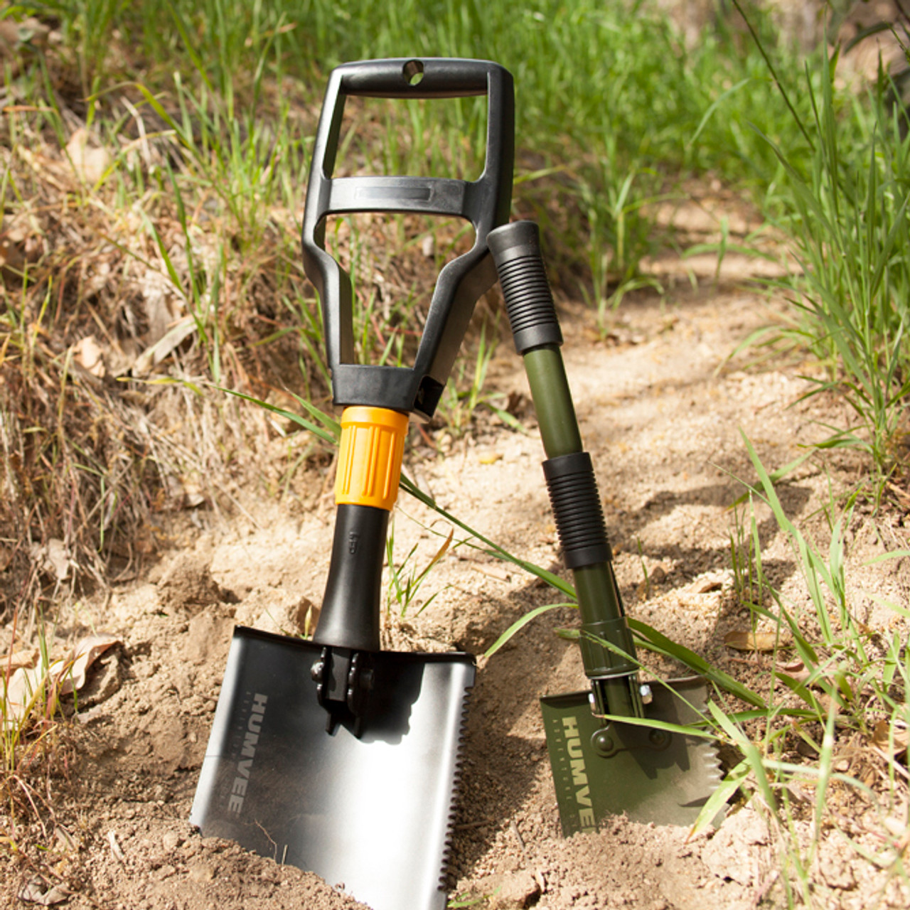 HUMVEE - Folding Shovel with Nail Puller and Saw Tooth