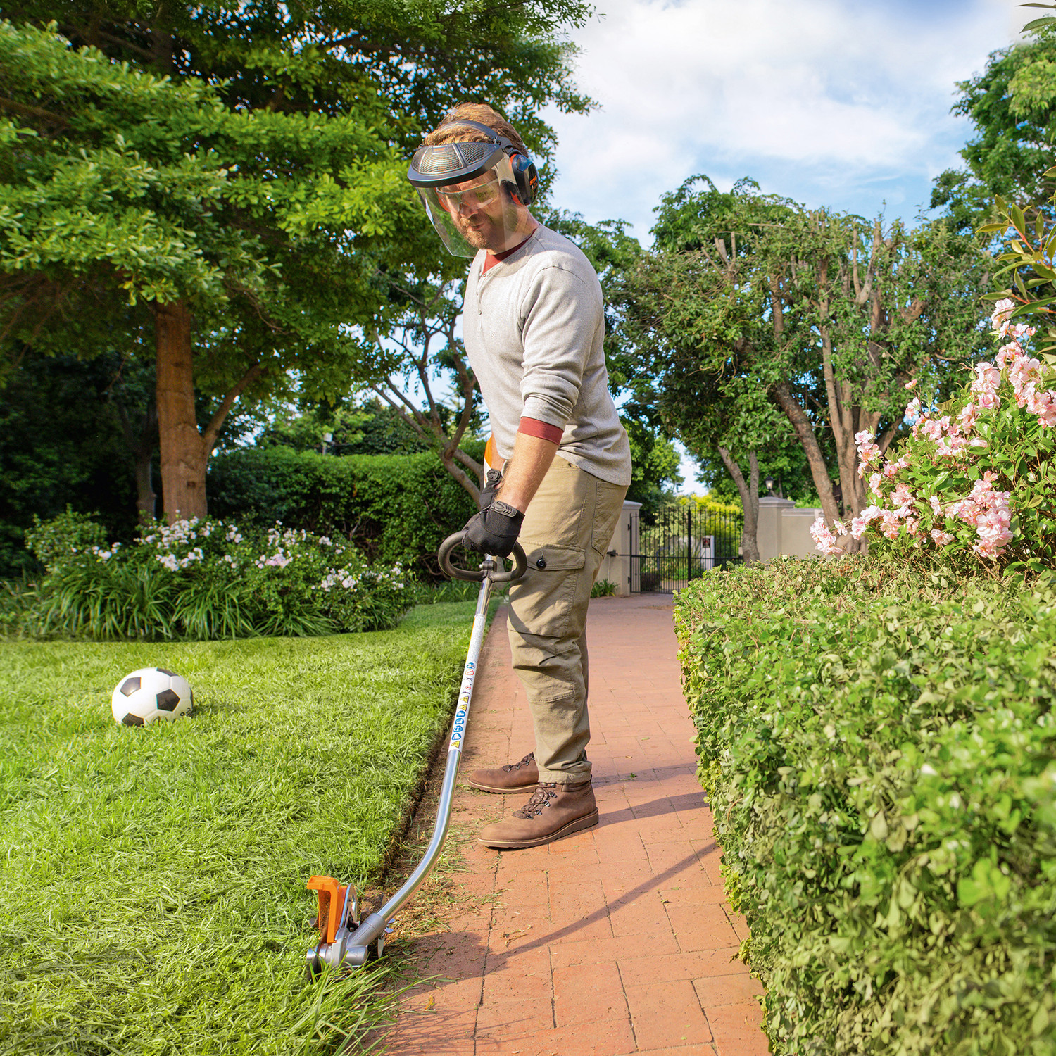 Stihl FCA80 Lithium Ion Curved Edger - Valley Power Equipment