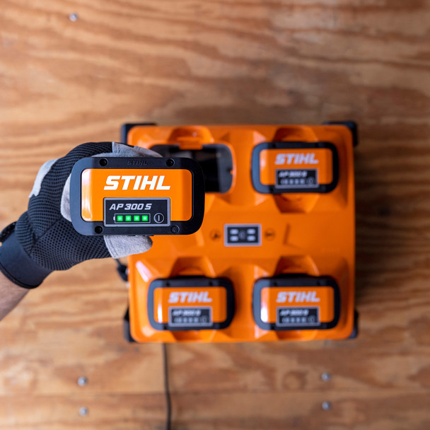 Stihl AL 301-4 Multi Charger 