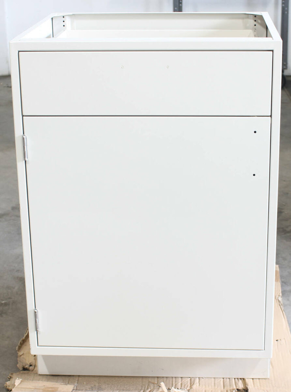 ICI Quick Ship CPJTP169-24P Sitting Height Base Cabinet Left Hinged, 1 Door 1 Drawer, 24 Inches Wide x 36 Inches Tall x 21-5/8 Inches Deep, ICI Number: 137S4320.