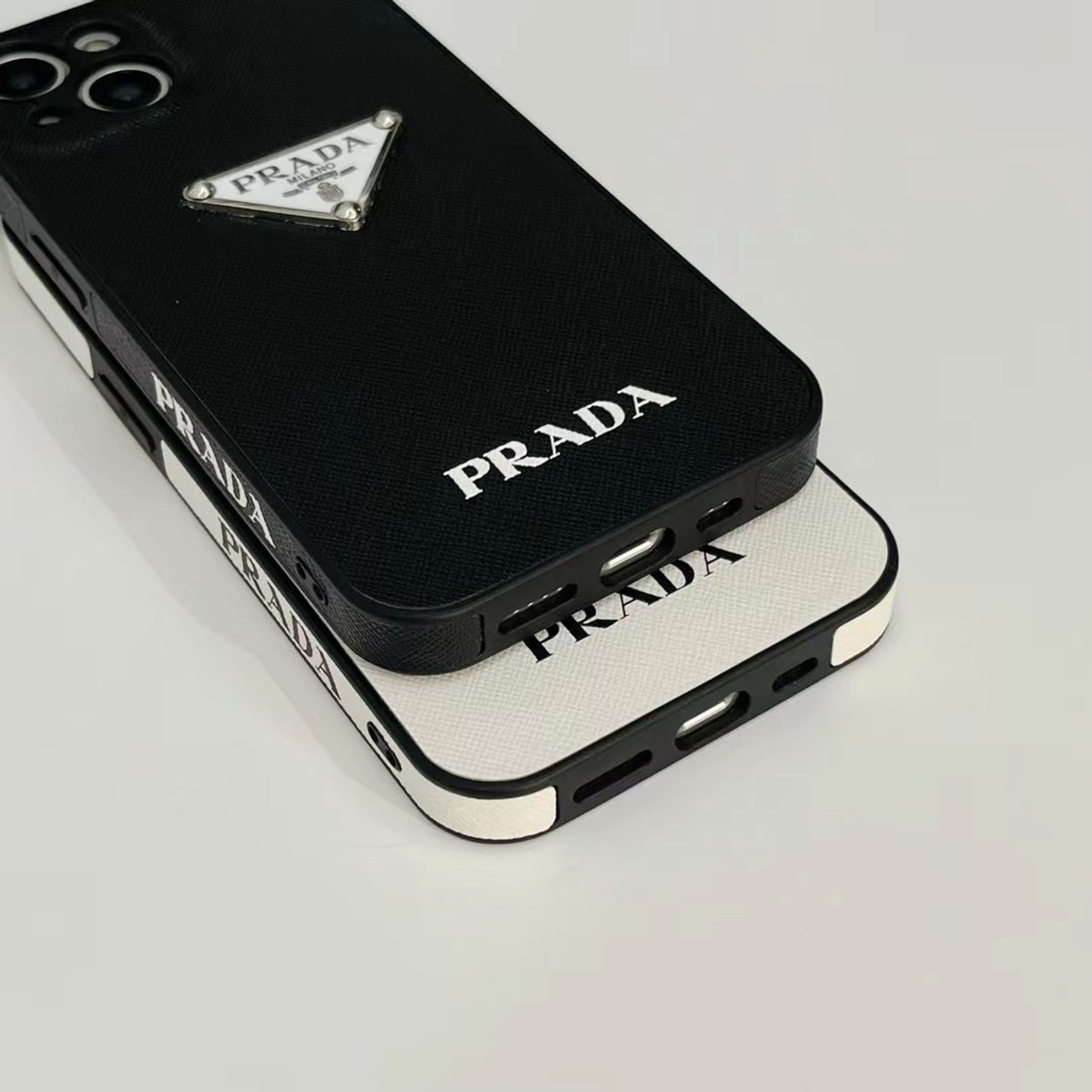 iPhoneアクセサリー Prada iPhone 12 Amazon.co.jp: [プラダ] iPhoneケース サフィアーノ iPhone12/12