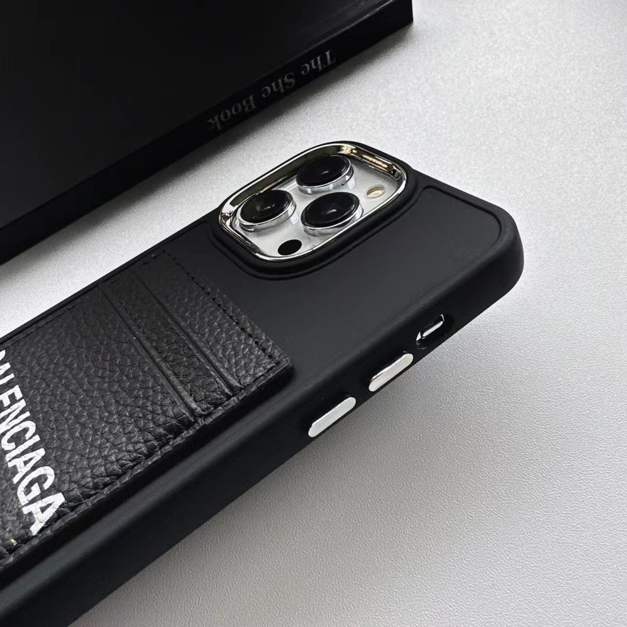 【 Balenciaga IPhone13Pro Case】 Balenciga Black Embossed iPhone Case – CASEXS