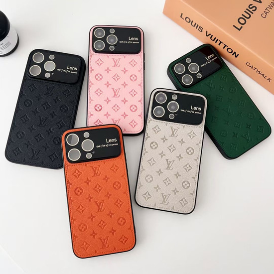 Louis Vuitton Kaws Coque Cover Case For Apple iPhone 15 Pro
