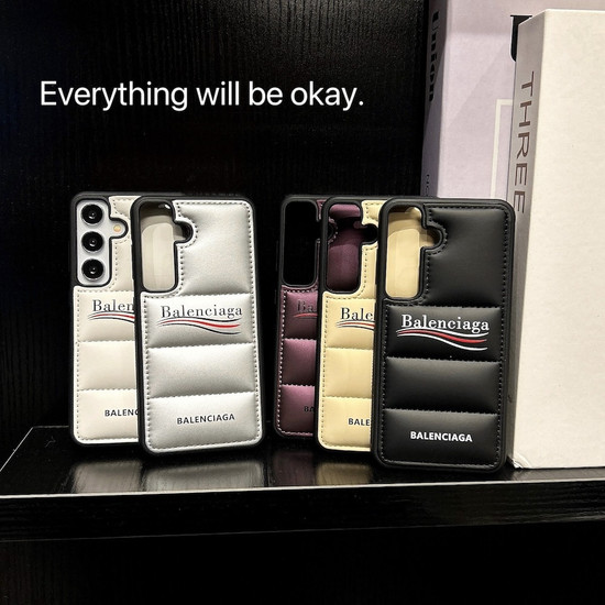 【 Balenciaga IPhone13Pro Case】 BALENCIAGA☆CASH iPhone13 Pro カードスロット付きケース☆即納