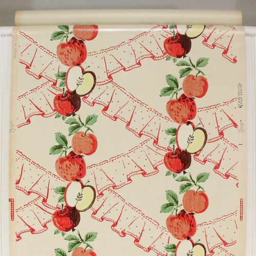 1930s Vintage Wallpaper Red Apples Pleated Edging