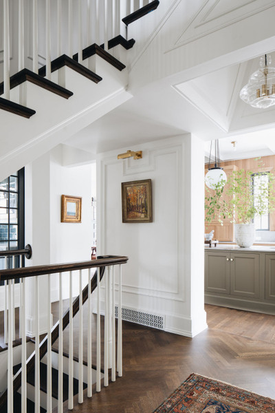 LJ-5060DP Primed Gloss Prime Craftsman Square Wood Baluster 34"