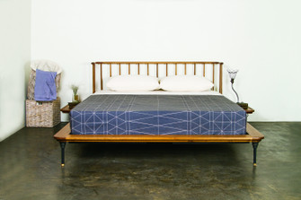 Distrikt Bed King Bed in Hard Fumed (325|HGDA482)