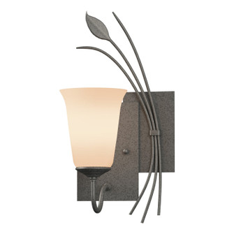 Leaf One Light Wall Sconce in Natural Iron (39|205122-SKT-RGT-20-GG0035)
