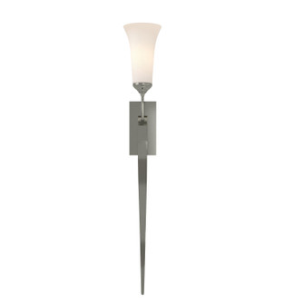 Sweeping Taper One Light Wall Sconce in Sterling (39|204526-SKT-85-GG0068)