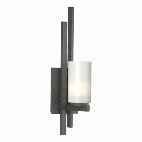 Ondrian One Light Wall Sconce in Natural Iron (39|206301-SKT-LFT-20-GG0168)