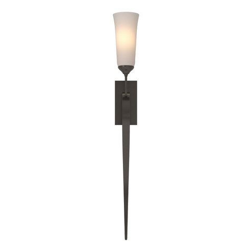Sweeping Taper One Light Wall Sconce in Oil Rubbed Bronze (39|204529-SKT-14-GG0350)