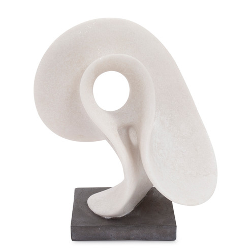 Sculpture in White (204|12282)