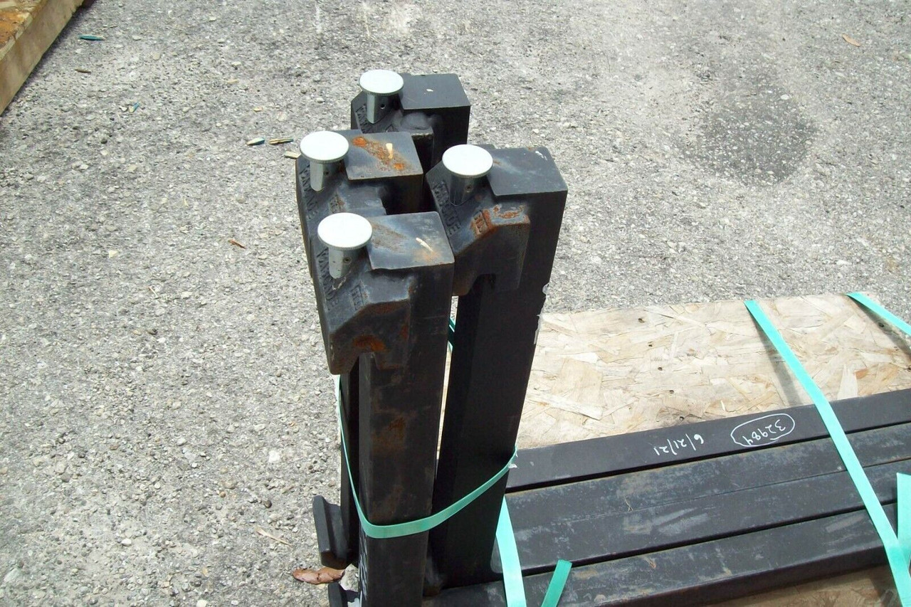 BRADCO BLOCK FORK TINES (4) WILL FIT MOST PALLET FORK FRAMES TINES ONLY