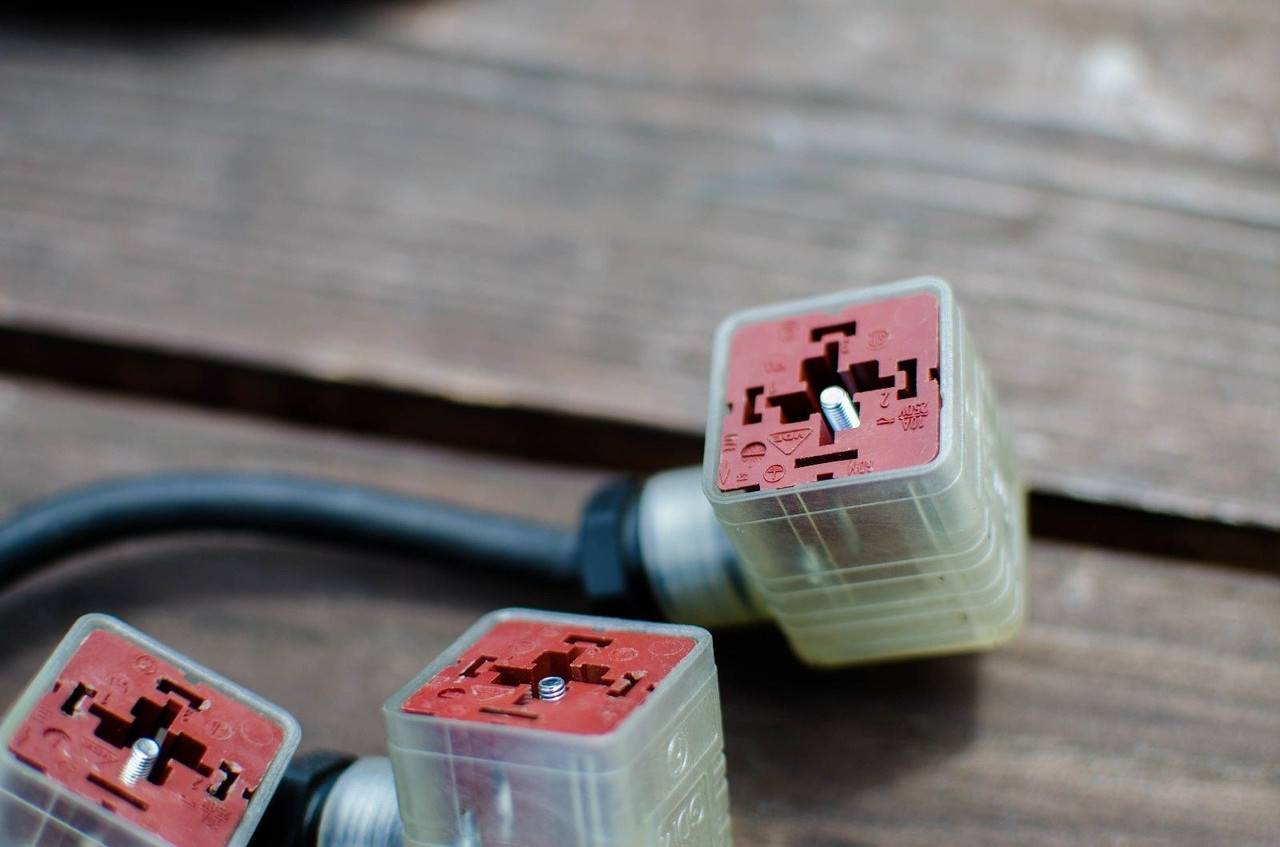 BRADCO 14 PIN WIRE HARNESS FOR KUBOTA SVL LOADER SG26-SG30 STUMP GRINDER 101096