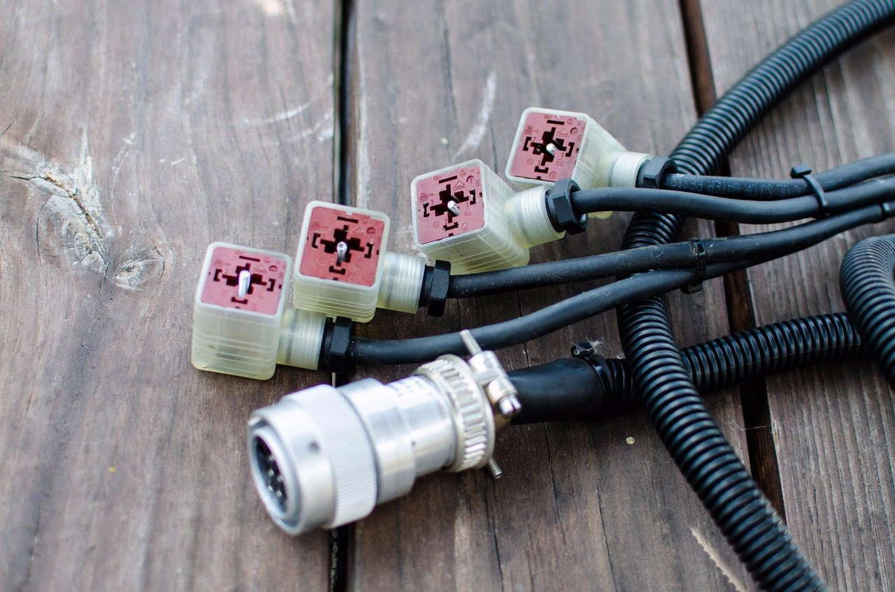 BRADCO 14 PIN WIRE HARNESS FOR KUBOTA SVL LOADER SG26-SG30 STUMP GRINDER 101096