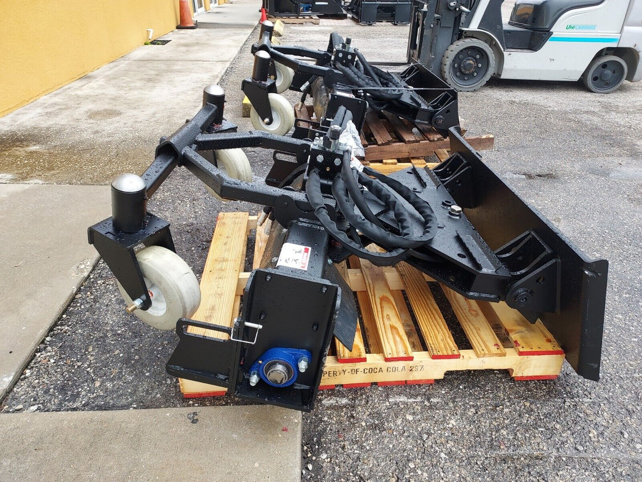 Jenkins 48" Power Rake w Hydraulic Angle,Fits Bobcat MT Series Mini Loaders