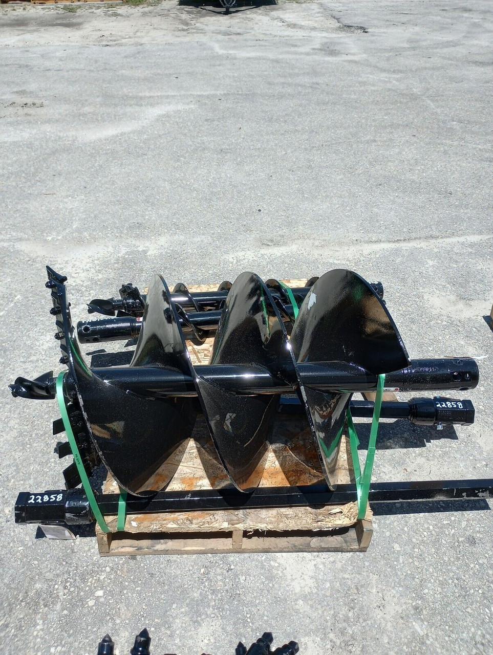 PENGO 24" x 4' HDF DIRT AUGER BIT W/2.56" ROUND FITS ALL 2.56" ROUND AUGER DRIVE