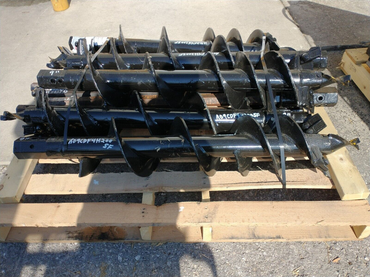 PREMIER ATTACHMENTS 9" x 4' AUGER BIT W/2" HEX DRIVE FITS ALL 2" HEX AUGERS