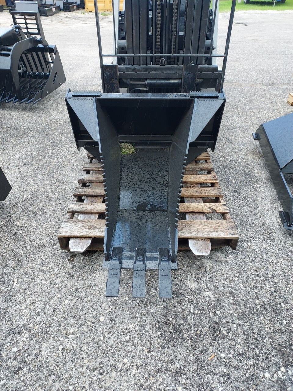 PRIME STUMP BUCKET FOR SKID STEER 63" LONG FRONT 12" WIDE 1/2" GRADE 50