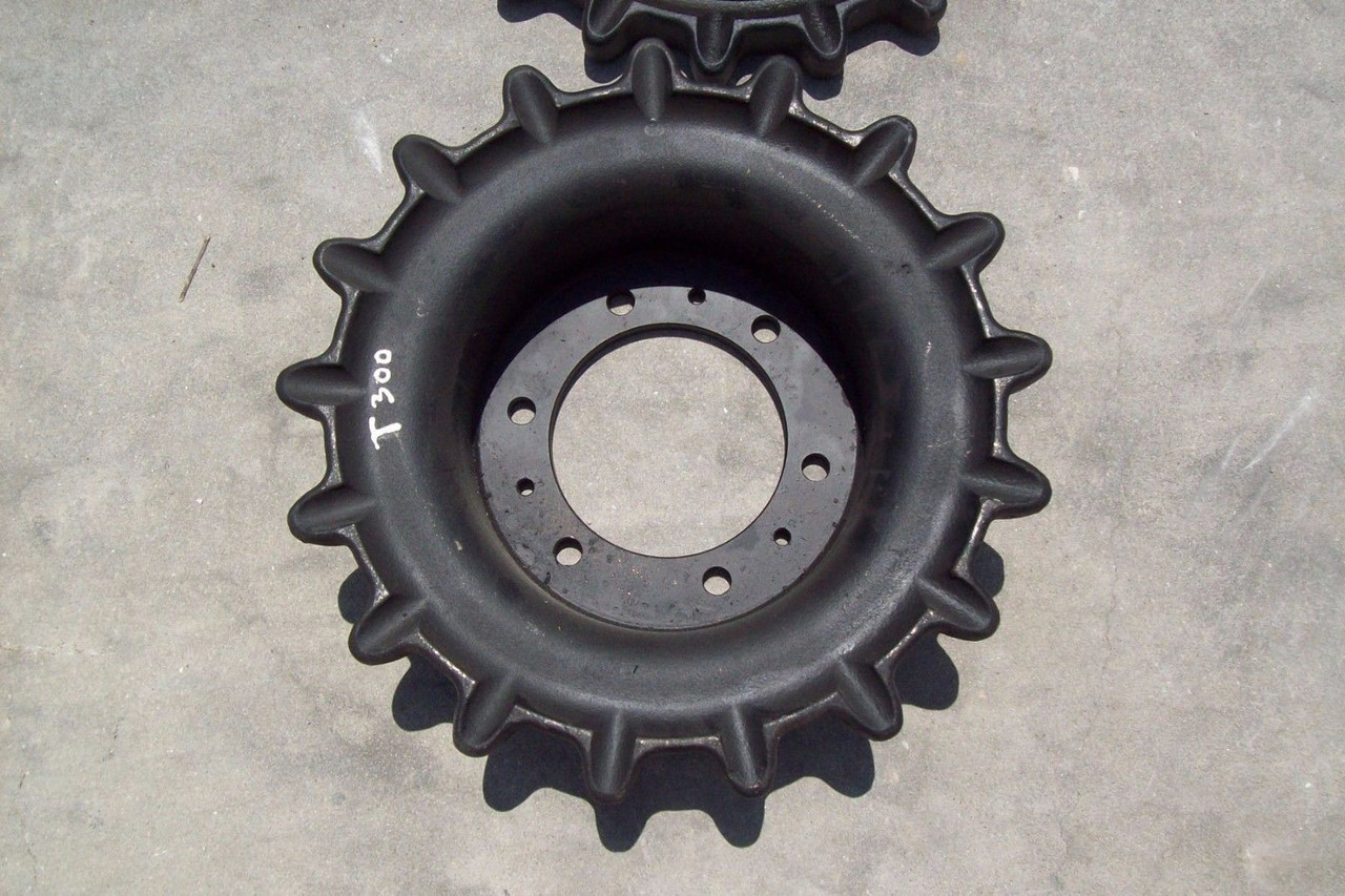 SPROCKET BOBCAT 864 T200 T250 T300 T320 (6 HOLE)