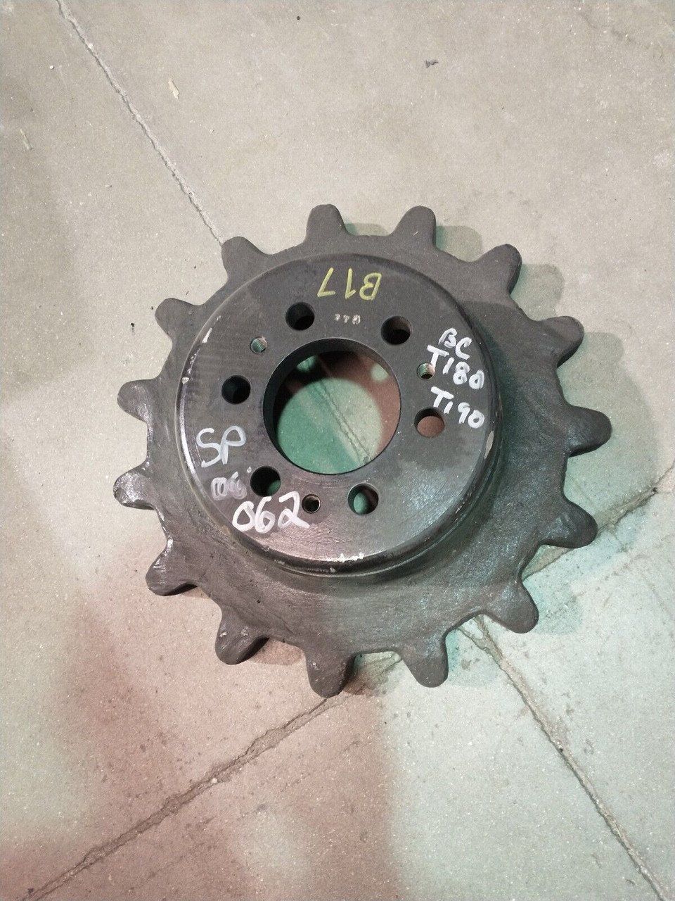 SPROCKET ONLY FITS BOBCAT T180 13" & 16" T190H 13" T190 16" 6 BOLT HOLE SP062