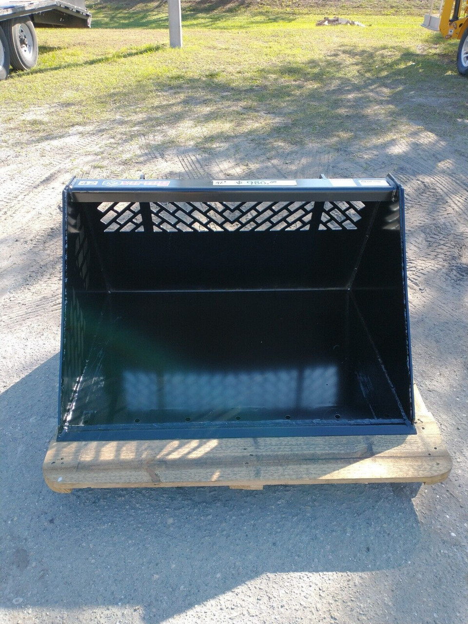 VIRNIG V20 42" LIGHT MATERIAL BUCKET 11.7 CU. FT. FITS TORO VERMEER DITCH WITCH