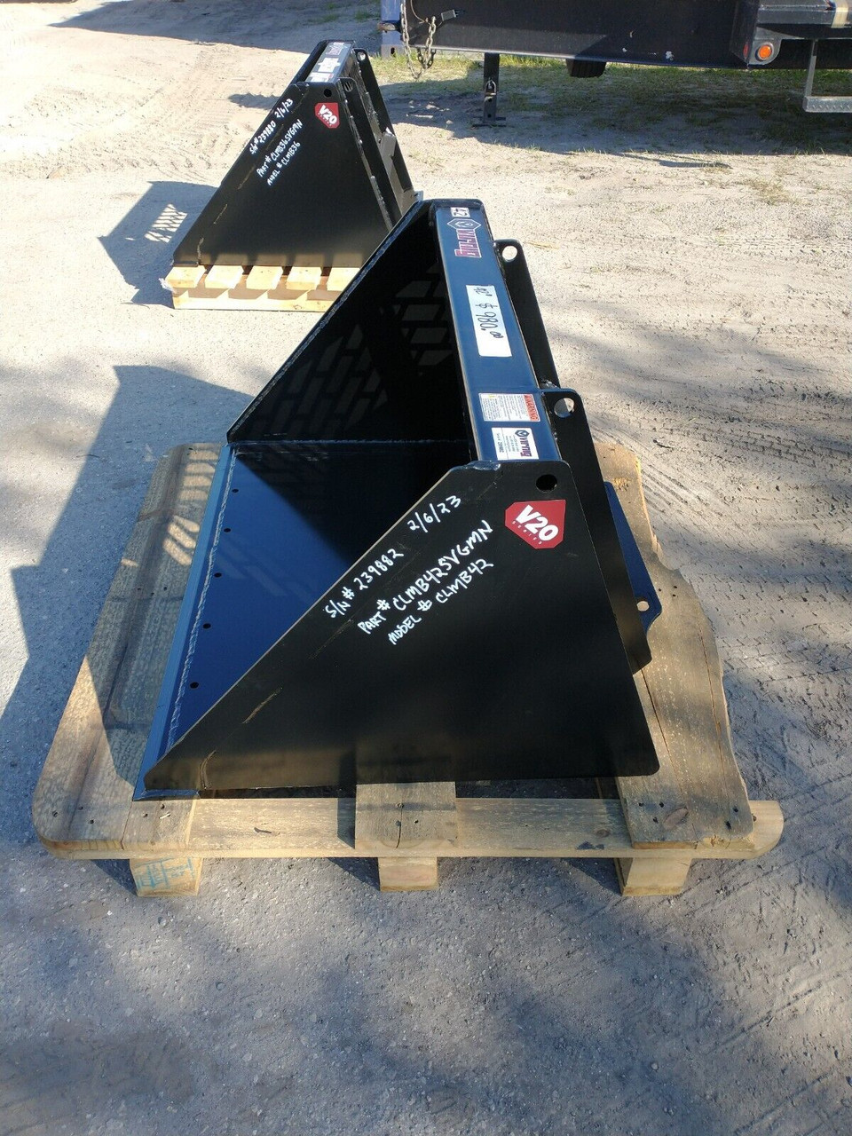 VIRNIG V20 42" LIGHT MATERIAL BUCKET 11.7 CU. FT. FITS TORO VERMEER DITCH WITCH