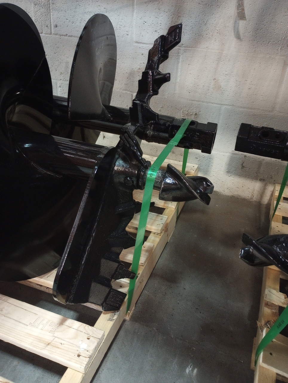 PENGO 24" x 4' HEAVY DUTY AUGER BIT TRIMAX W/2" HEX FITS ALL 2" HEX AUGERS