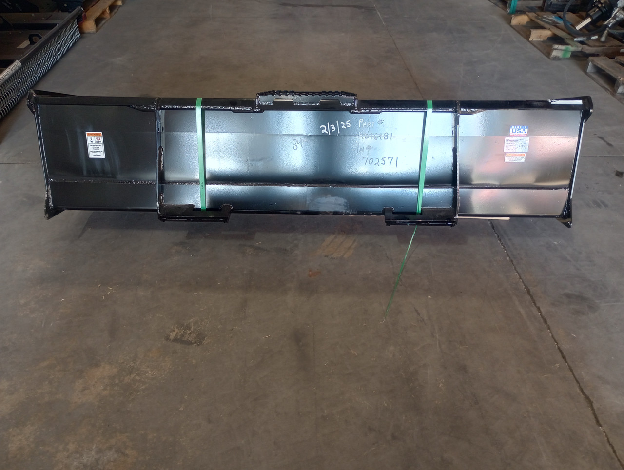 BRADCO 84" SKID STEER BUCKET 36" DEEP LONG FLOOR LOW PROFILE 22.7 CU FT W/EDGE