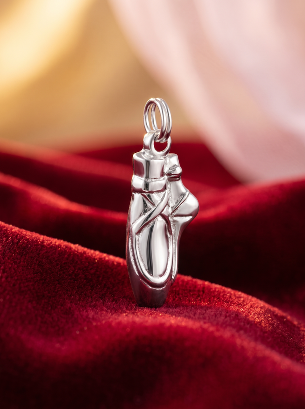 Pointe shoes charm