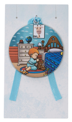 (PW35) PRAYING BOY 3D CRIB MEDAL