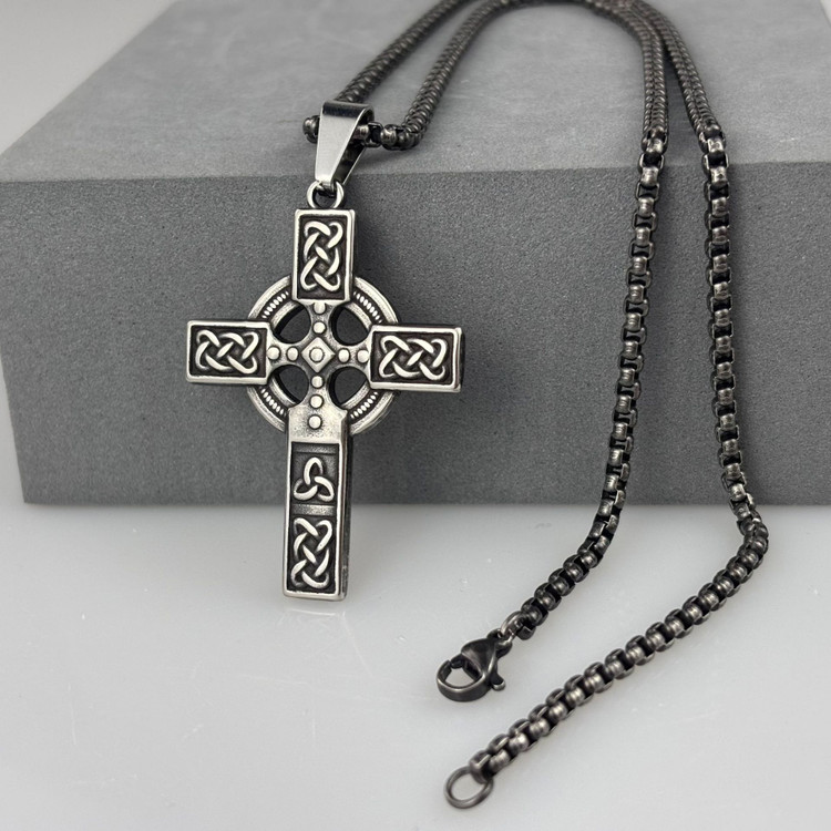 (RC117) TITANIUM CELTIC CROSS WITH 22"